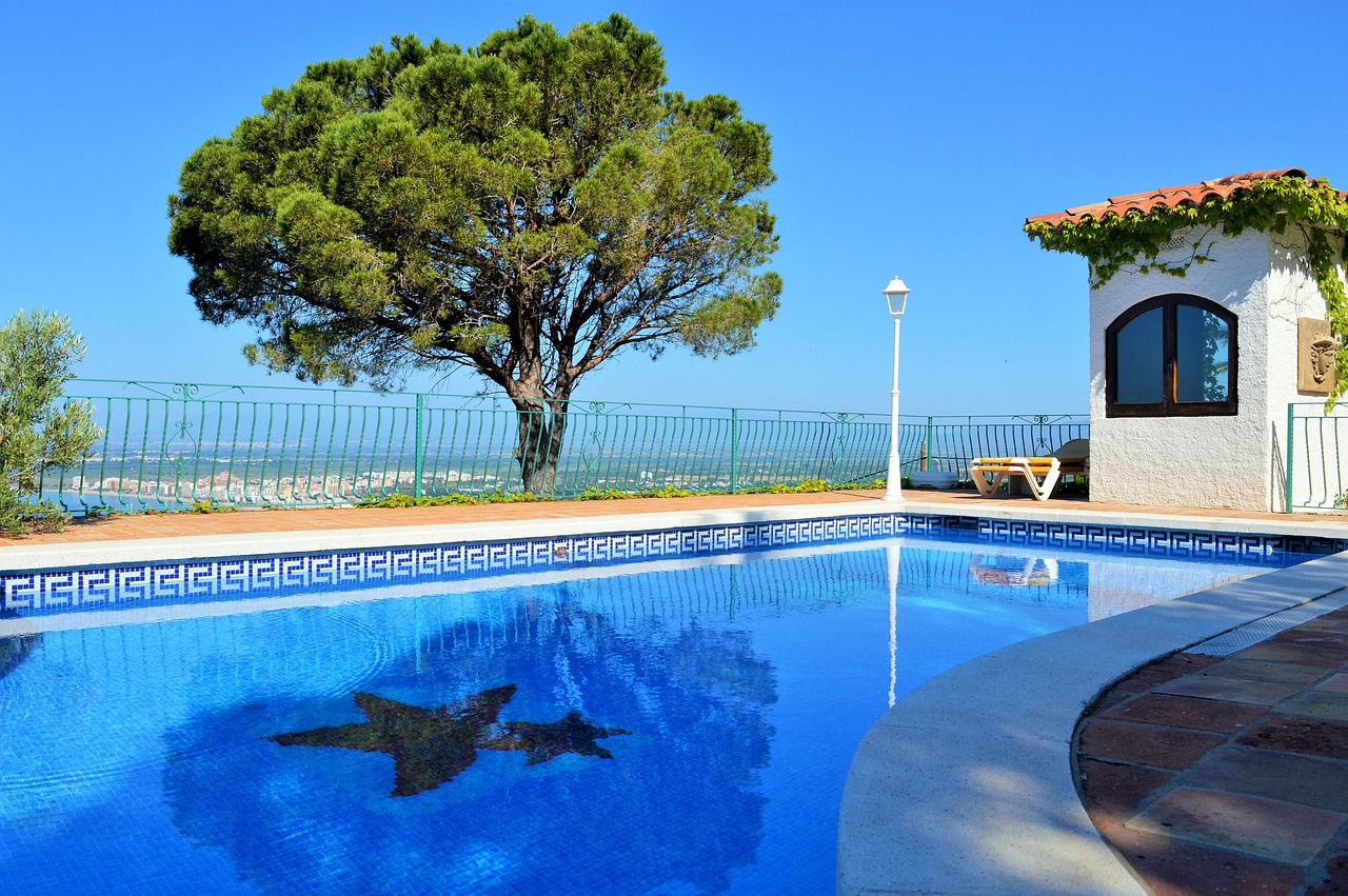 casa rural en el Penedès con piscina